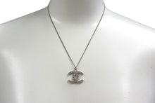 Load image into Gallery viewer, CHANEL シャネル ココマーク ネックレス 重量約5.7g 全長約42cm メタル ラインストーン シルバー 刻印不鮮明 美品 中古 4c076485