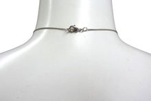 Load image into Gallery viewer, CHANEL シャネル ココマーク ネックレス 重量約5.7g 全長約42cm メタル ラインストーン シルバー 刻印不鮮明 美品 中古 4c076485