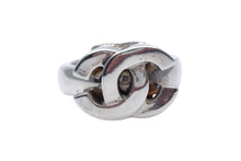 Load image into Gallery viewer, CHANEL シャネル ココマーク リング 指輪 重量約8.8g サイズ12号 01P刻印 シルバーカラー メタル 美品 中古 4c076500