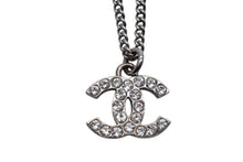 Load image into Gallery viewer, CHANEL シャネル ココマーク ネックレス 重量約5.4g F12V刻印 全長約43cm ラインストーン シルバー 美品 中古 4c076480