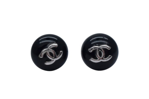 CHANEL Cocomark earrings for both ears Weight approx. 4.1g 00T engraved Silver Black Button motif Good condition Used 4c076486