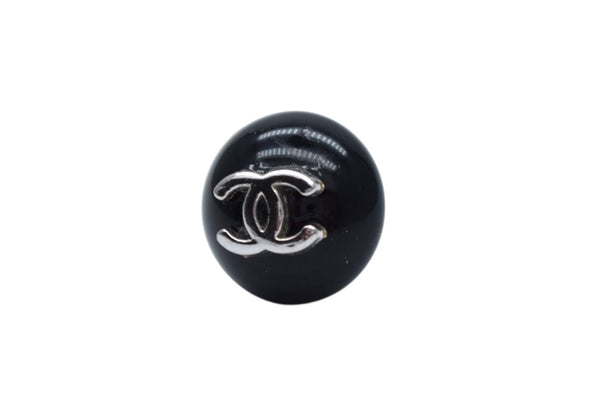 CHANEL Cocomark earrings for both ears Weight approx. 4.1g 00T engraved Silver Black Button motif Good condition Used 4c076486