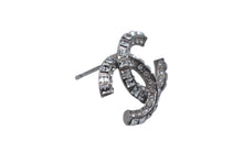 Load image into Gallery viewer, CHANEL シャネル ココマーク ピアス 両耳用 重量約3.2g P19P刻印 メタル ラインストーン シルバー クリア 良品 中古 4c076487