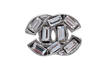 Load image into Gallery viewer, CHANEL シャネル ココマーク ピアス 両耳用 重量約4.5g 01P刻印 メタル ラインストーン シルバー クリア 美品 中古 4c076481