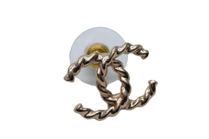 Very good condition CHANEL Coco mark earrings for one ear Weight approx. 1.8g F24P stamp Gold Metal Made in France Used 4c076496