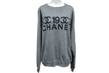 Load image into Gallery viewer, CHANEL シャネル スウェット トレーナー 5 19 31 ココマーク ロゴ 26412 1990年代 ヴィンテージ Lサイズ グレー 美品 中古 4c076557