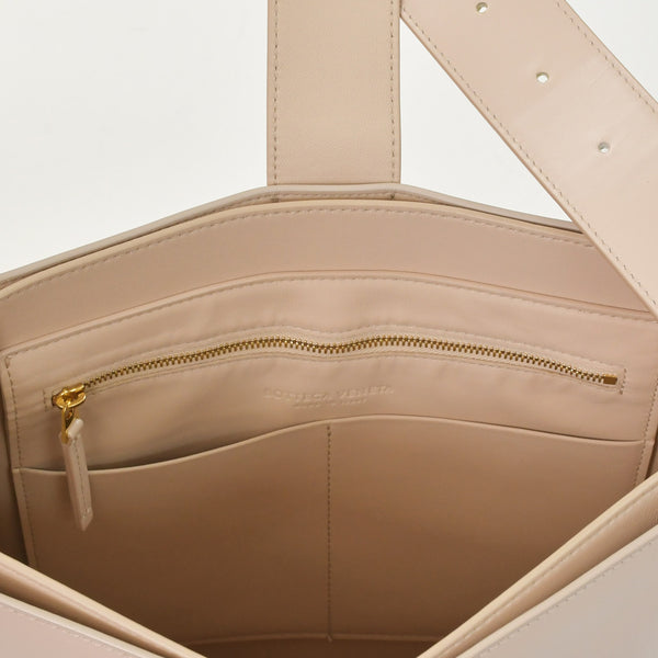 極美品 BOTTEGA VENETA ボッテガヴェネタ マリー ショルダーバッグ 578344 ナッパレザー ベージュ ゴールド金具 中古 4a007869