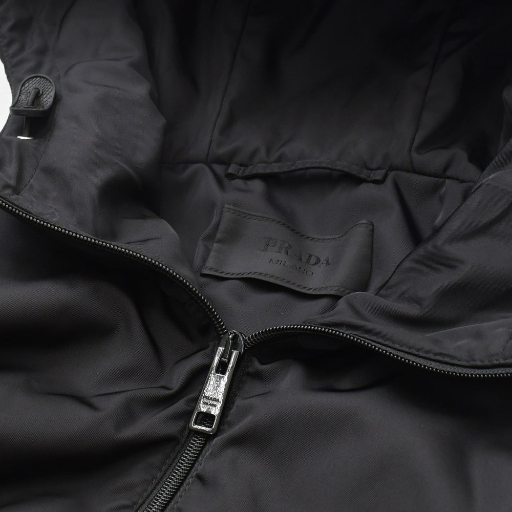 Like new PRADA Re-Nylon Anorak Parka SGC560 Triangle Plate Black M Size Black Metal Hardware Half Zip Used 4a007935