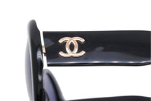 Load image into Gallery viewer, CHANEL シャネル CHANEl PARIS サングラス アイウェア 01949 94305 ココマーク ブラック ヴィンテージ 美品 中古 61879