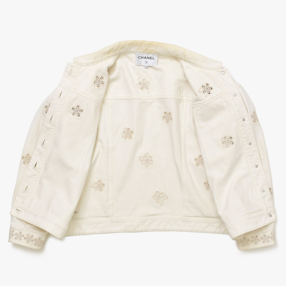 CHANEL Flower pattern denim jacket 2014 P76751V68765 Cotton White Silver hardware Size 46 Good condition Used 4a008648