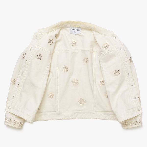 CHANEL Flower pattern denim jacket 2014 P76751V68765 Cotton White Silver hardware Size 46 Good condition Used 4a008648