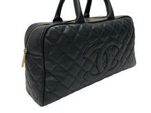 画像をギャラリービューアに読み込む, 極美品 CHANEL シャネル ボストンバッグ ボーリングボストンバック キャビアスキン 8番台 ブラック ゴールド金具 中古 4b009130