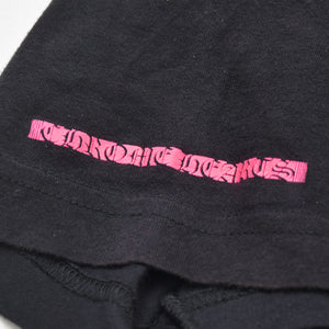 極美品 CHROME HEARTS クロムハーツ Made in Hollywood Vertical Logo Tee Sサイズ ブラック ピンク スクロールラベル クロス 中古 4a009187