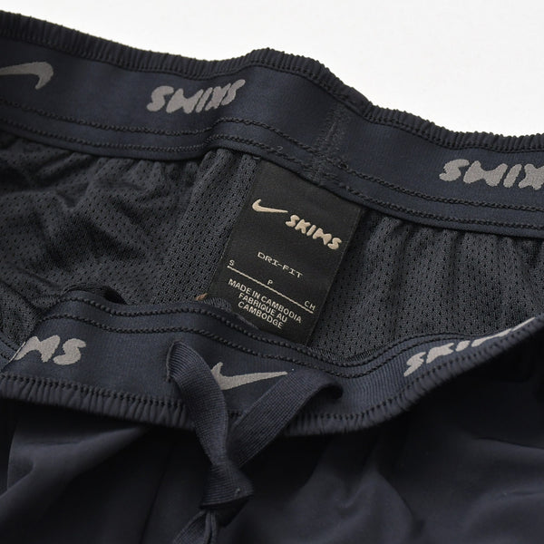 新品未使用 NIKESKIMS ナイキ スキムズ セットアップ ジャケット パンツ IU2223/IU2224 ナイロン ブラック ベージュサイズL・S 中古 4a009263