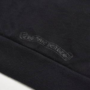 極美品 CHROME HEARTS クロムハーツ STENCIL HOODIE 袖ステンシル バックホースシュー プリント プルオーバーパーカー ブラック サイズXL 中古 4a009377