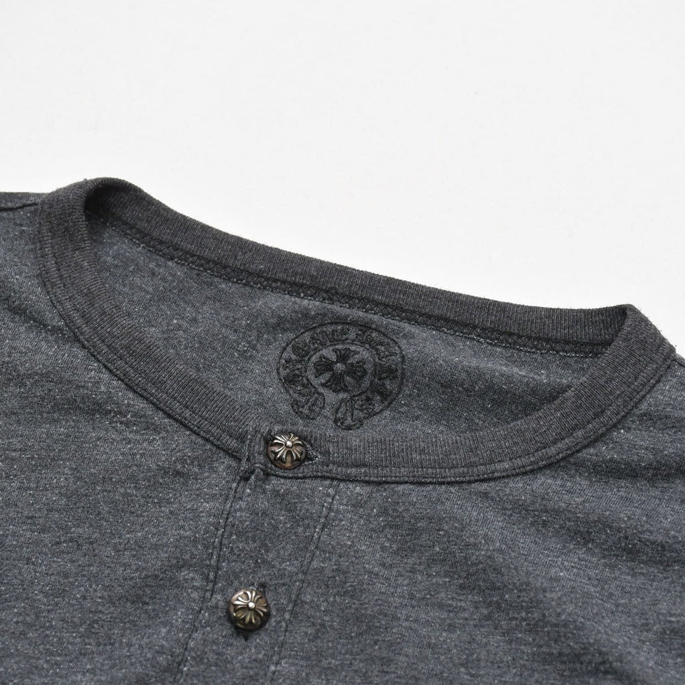 CHROME HEARTS クロムハーツ ヘンリーネック ロングスリーブTシャツ U.S.A製 グレー シルバー金具 サイズS 美品 中古 4a009385