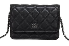 画像をギャラリービューアに読み込む, 極美品 CHANEL シャネル チェーンウォレット 財布 AP1649 30番台 ココマーク キャビアスキン キルティング シルバー金具 中古 4b009802