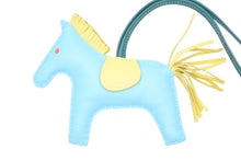 画像をギャラリービューアに読み込む, HERMES エルメス ロデオチャームMM バッグチャーム アニューロ クリノラン セレスト ライム マラカイト 美品 中古 4b009827