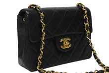 画像をギャラリービューアに読み込む, CHANEL シャネル ミニマトラッセ17 Sフラップ Sチェーンショルダーバッグ 1番台 ラムスキン ココマーク ブラック 美品 中古 4b009874