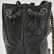 Load image into Gallery viewer, 極美品 CHANEL シャネル ガブリエル スモール バックパック A94485 26番台 ココマーク キルティング カーフスキン ブラック 中古 4b009963