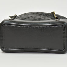 Load image into Gallery viewer, 極美品 CHANEL シャネル ガブリエル スモール バックパック A94485 26番台 ココマーク キルティング カーフスキン ブラック 中古 4b009963