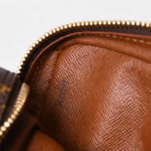 画像をギャラリービューアに読み込む, 極美品 LOUIS VUITTON ルイヴィトン ダヌーブ ショルダーバッグ M45266 モノグラム PVC レザー ゴールド金具 中古 4b013935