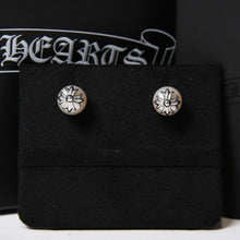 画像をギャラリービューアに読み込む, 新品未使用 CHROME HEARTS クロムハーツ × ミキモト MIKIMOTO スタッド CHプラスパール ピアス 18K WG 中古 4b014110