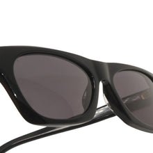 画像をギャラリービューアに読み込む, Givenchy ジバンシー サングラス アイウェア GV40026U サイズ55□17 140 アセテート ブラック 美品 中古 4b013982