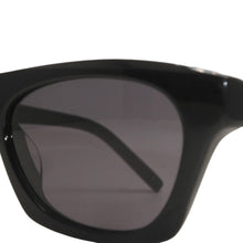 画像をギャラリービューアに読み込む, Givenchy ジバンシー サングラス アイウェア GV40026U サイズ55□17 140 アセテート ブラック 美品 中古 4b013982