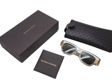 画像をギャラリービューアに読み込む, 新品同様 BOTTEGA VENETA ボッテガヴェネタ キャットアイ型 セルフレーム クリアフレーム サングラス BV1137S クリア ブルー 中古 4b005901