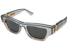 画像をギャラリービューアに読み込む, 新品同様 BOTTEGA VENETA ボッテガヴェネタ キャットアイ型 セルフレーム クリアフレーム サングラス BV1137S クリア ブルー 中古 4b005901