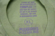 画像をギャラリービューアに読み込む, 極美品 PLEASURES x PIZZASLIME プレジャーズ ピザスライム 半袖Ｔシャツ グリーン コットン サイズXL 中古 4c076144