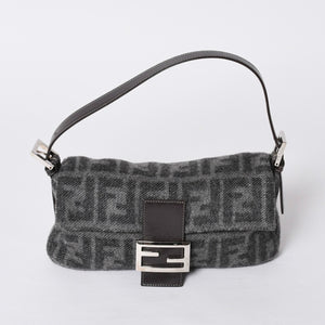 FENDI フェンディ マンマバケット ワンショルダーバッグ ズッキーノ ウール グレー 美品 中古 4a000498