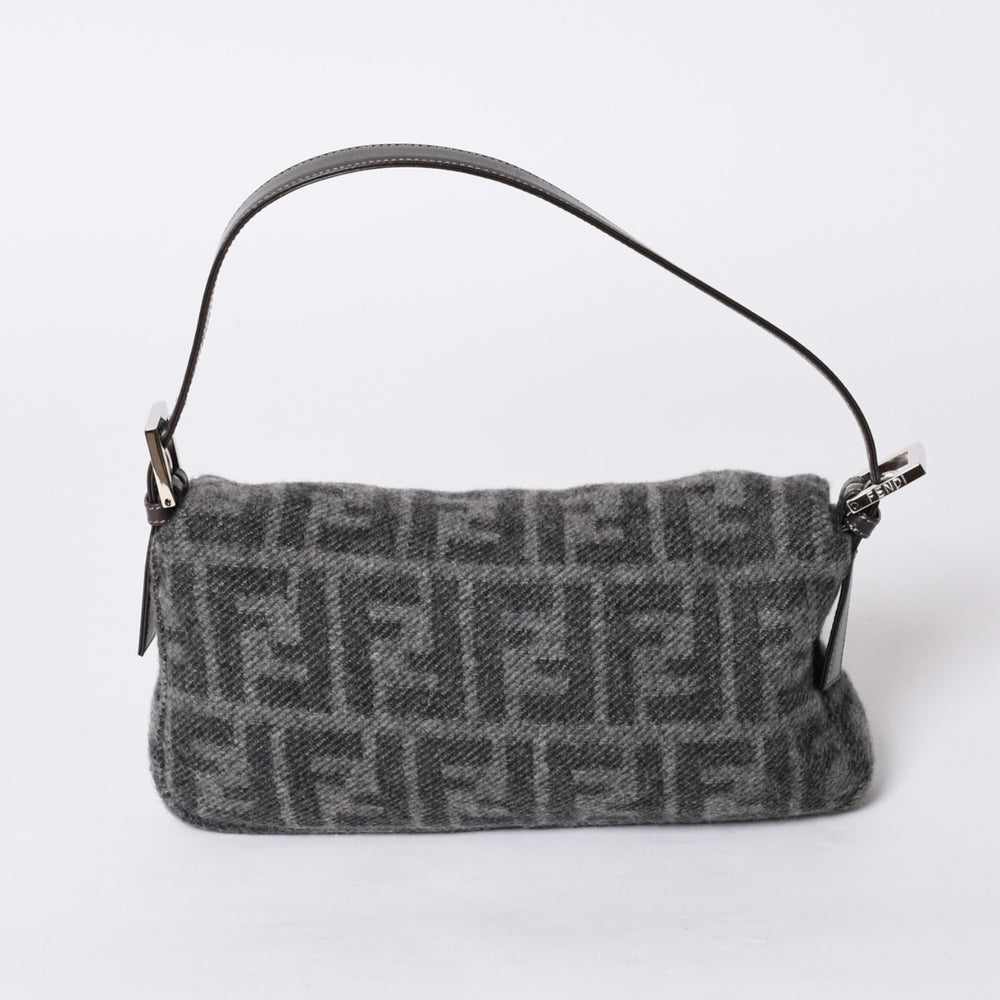 FENDI フェンディ マンマバケット ワンショルダーバッグ ズッキーノ ウール グレー 美品 中古 4a000498