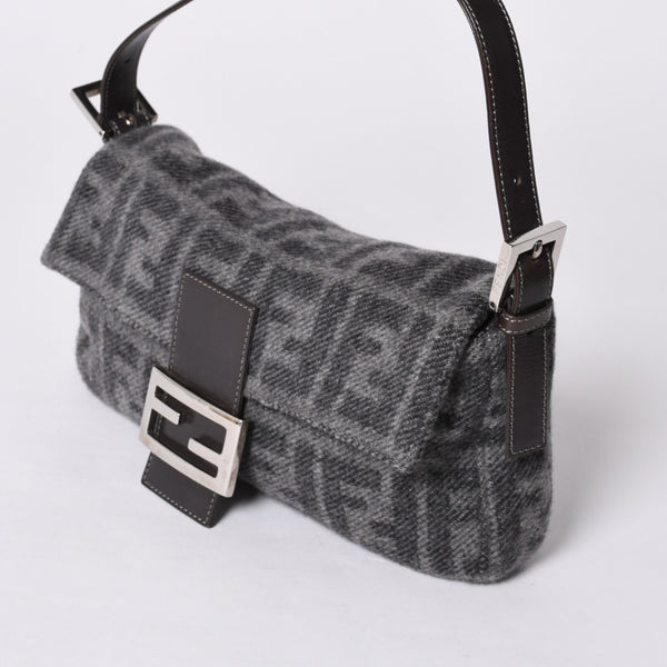 FENDI フェンディ マンマバケット ワンショルダーバッグ ズッキーノ ウール グレー 美品 中古 4a000498
