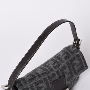FENDI フェンディ マンマバケット ワンショルダーバッグ ズッキーノ ウール グレー 美品 中古 4a000498