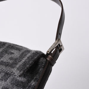 FENDI フェンディ マンマバケット ワンショルダーバッグ ズッキーノ ウール グレー 美品 中古 4a000498