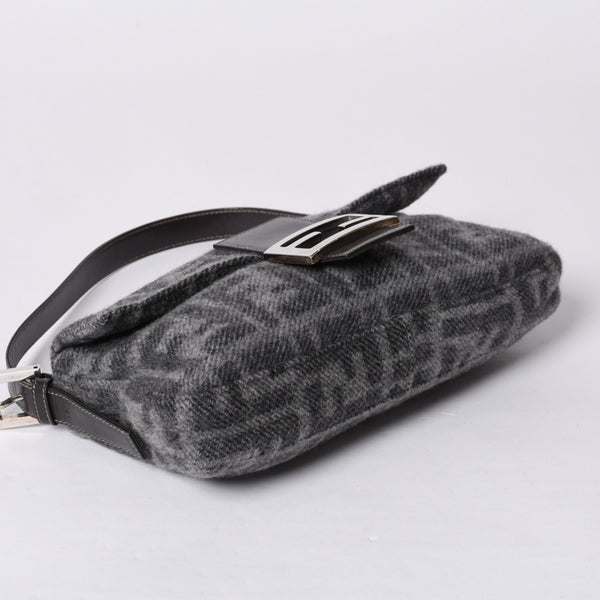 FENDI フェンディ マンマバケット ワンショルダーバッグ ズッキーノ ウール グレー 美品 中古 4a000498