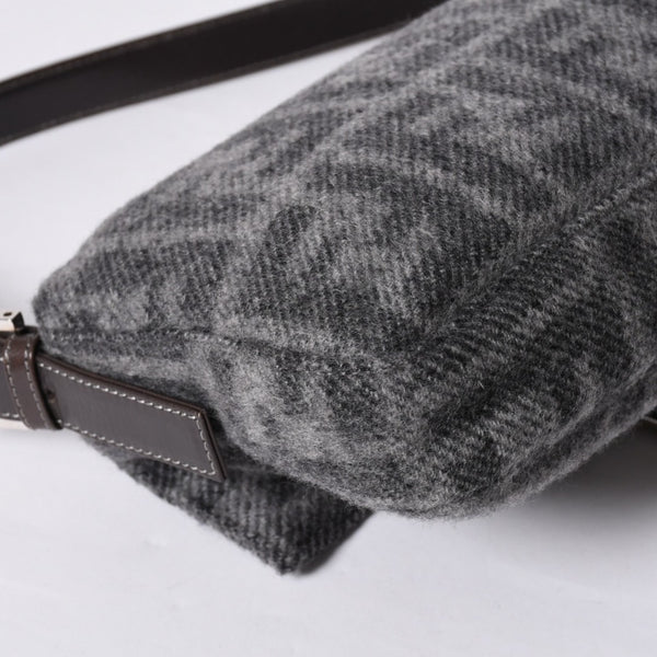 FENDI フェンディ マンマバケット ワンショルダーバッグ ズッキーノ ウール グレー 美品 中古 4a000498