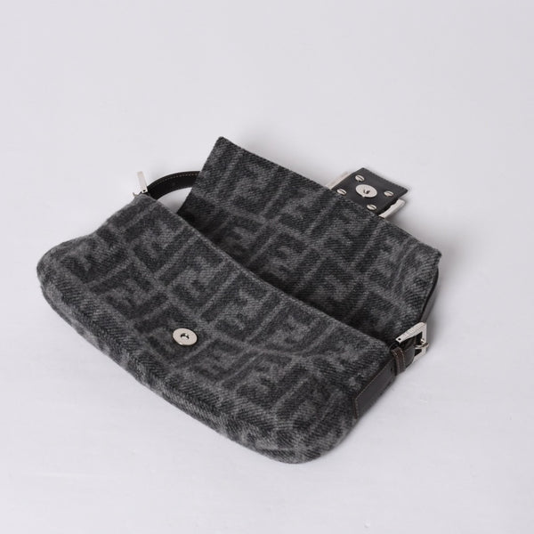 FENDI フェンディ マンマバケット ワンショルダーバッグ ズッキーノ ウール グレー 美品 中古 4a000498
