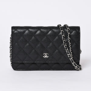 新品同様 CHANEL シャネル チェーンウォレット 長財布 AP0250 29番台 ココマーク キャビアスキン ブラック シルバー金具 中古 4a000415