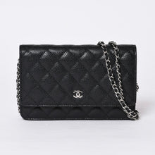 画像をギャラリービューアに読み込む, 新品同様 CHANEL シャネル チェーンウォレット 長財布 AP0250 29番台 ココマーク キャビアスキン ブラック シルバー金具 中古 4a000415