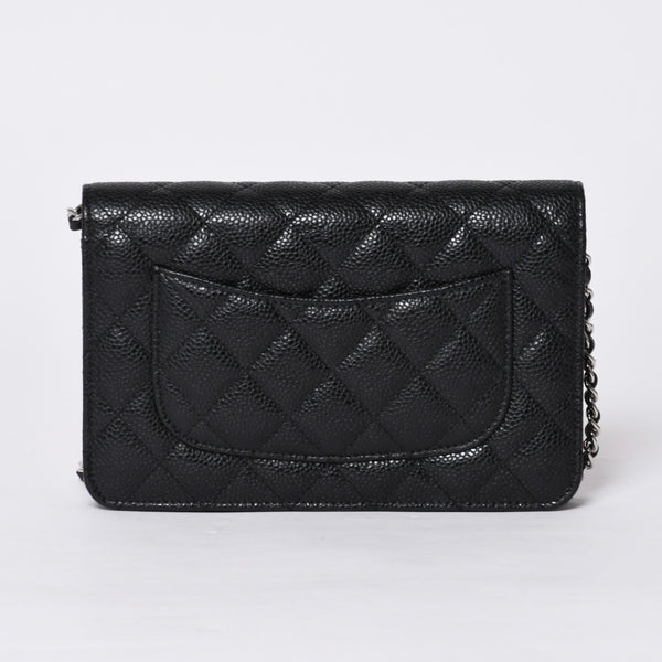 新品同様 CHANEL シャネル チェーンウォレット 長財布 AP0250 29番台 ココマーク キャビアスキン ブラック シルバー金具 中古 4a000415