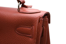 Load image into Gallery viewer, 極美品 HERMES エルメス ケリーアドGM リュックサック バッグパック トゴ ルージュアッシュ ◽︎D刻印 シルバー金具 中古 4b012825