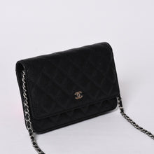 画像をギャラリービューアに読み込む, 新品同様 CHANEL シャネル チェーンウォレット 長財布 AP0250 29番台 ココマーク キャビアスキン ブラック シルバー金具 中古 4a000415
