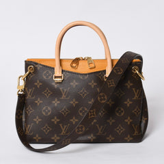 Very good condition LOUIS VUITTON Pallas MM handbag M40929 Monogram canvas Yellow Gold hardware Used 4a000599