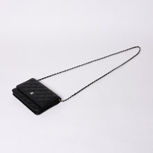 画像をギャラリービューアに読み込む, 新品同様 CHANEL シャネル チェーンウォレット 長財布 AP0250 29番台 ココマーク キャビアスキン ブラック シルバー金具 中古 4a000415