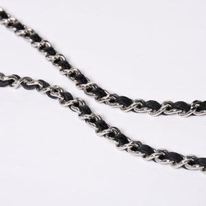 新品同様 CHANEL シャネル チェーンウォレット 長財布 AP0250 29番台 ココマーク キャビアスキン ブラック シルバー金具 中古 4a000415