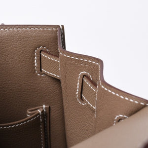 新品未使用 HERMES エルメス ケリー28 外縫い エトゥープ B刻印 ヴォーエプソン シルバー金具 ハンドバッグ 中古 4a001067