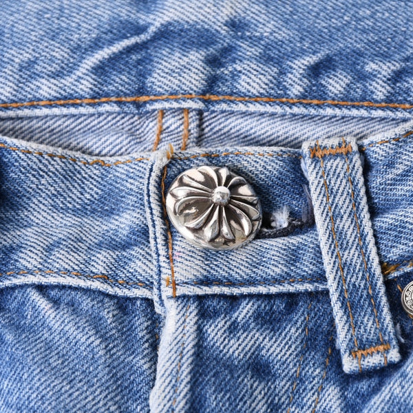 新品未使用 CHROME HEARTS クロムハーツ × LEVI'S リーバイス デニムパンツ ジーンズ サイズ27 クロスボールボタン インディゴブルー中古 4a001412